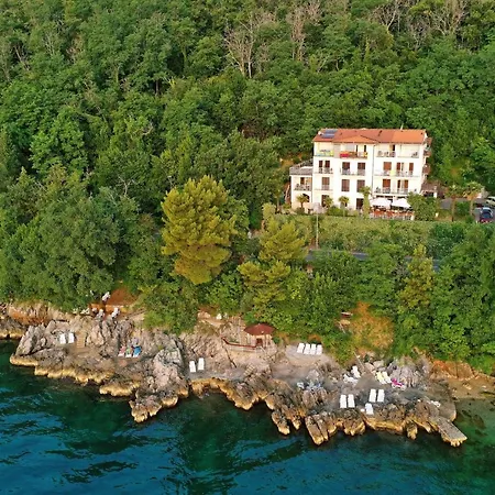 Stanger Hotel 3*