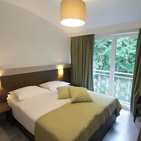 Hotel Stanger 3*